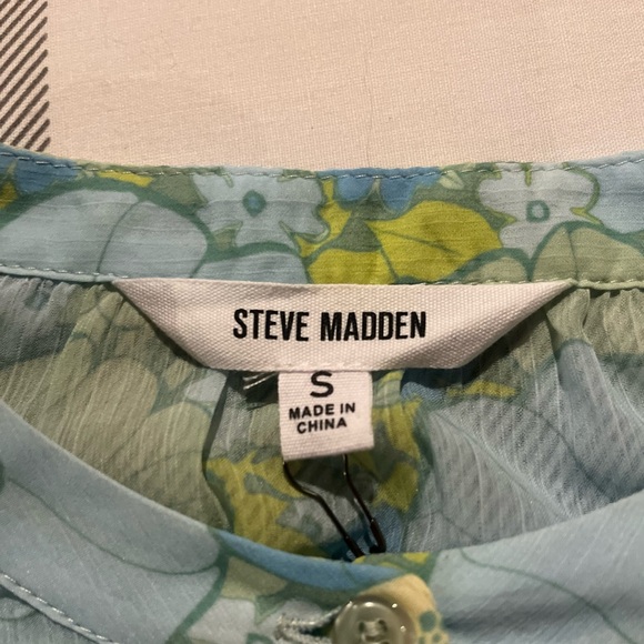 NWT Steve Madden sheer floral blouse, size small - Picture 5 of 6